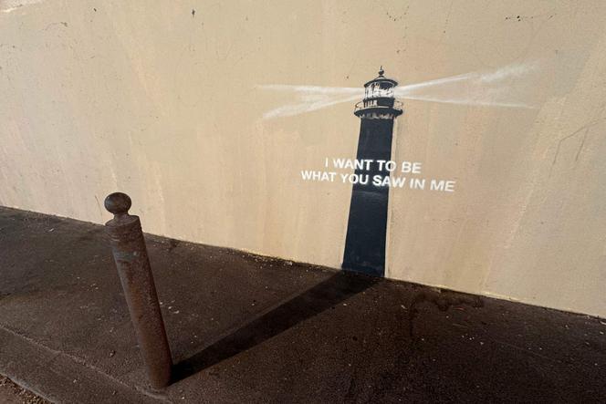 Illuminating Reflection: Banksy’s Black Lighthouse and the Essence of Minimalist Abstract Painting